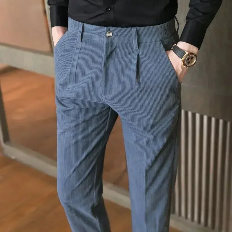 Schmale Cordhose für Herren | Modern Fit 4