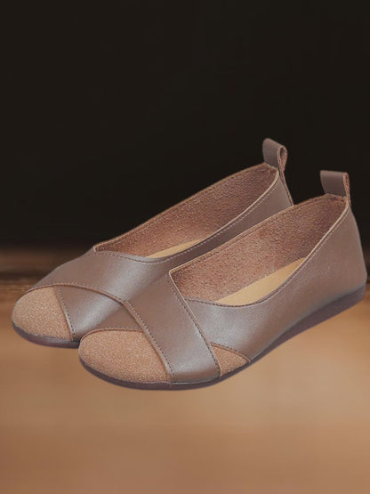 Tilde | Bequeme schwarze Ballerinas aus weichem PU-Leder für Damen, elegantes Slip-on Design | Braun