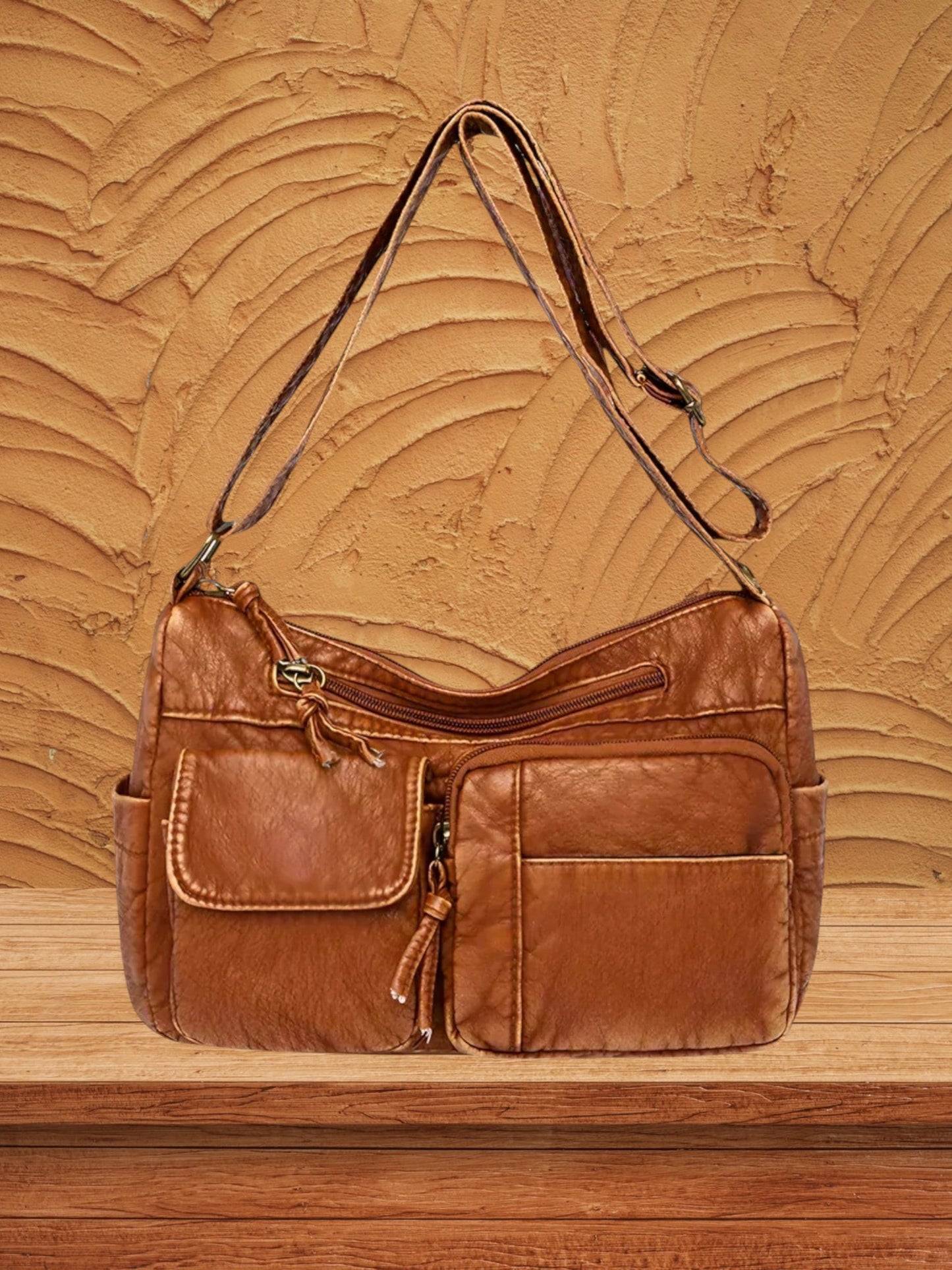 Wenna | Klassische Ledertasche Damen im Old-School-Stil mit geräumigem Innenraum | Braun